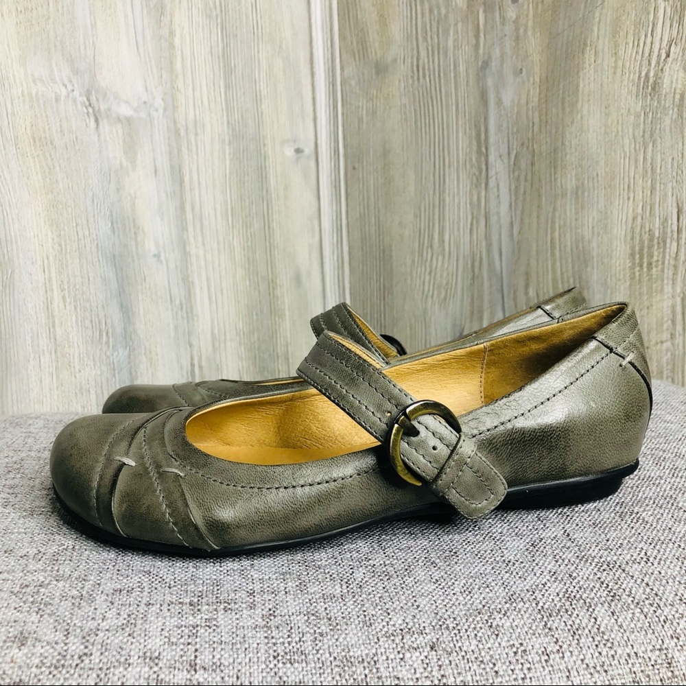 Miz Mooz Dorian MaryJane Flats